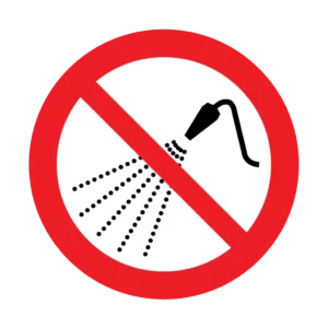 Panneau interdiction P016 – ne pas pulveriser deau | picto sécurité suisse